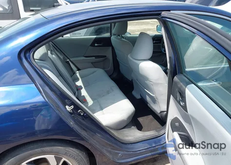 2016 Honda Accord Lx z USA, uszkodzony, nr VIN 1HGCR2F31GA121285